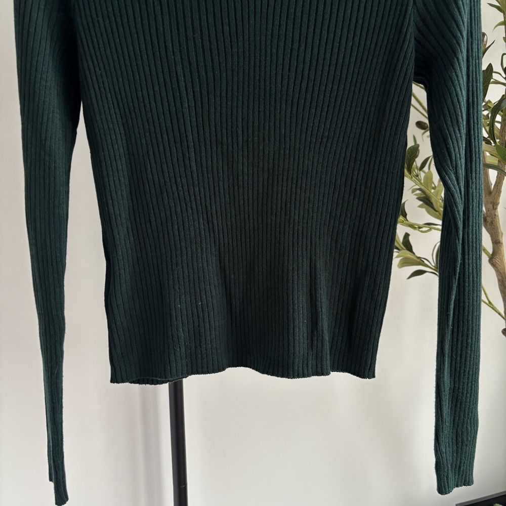 • [H&M] Ribbed Long Sleeve • - Picture 8 of 8